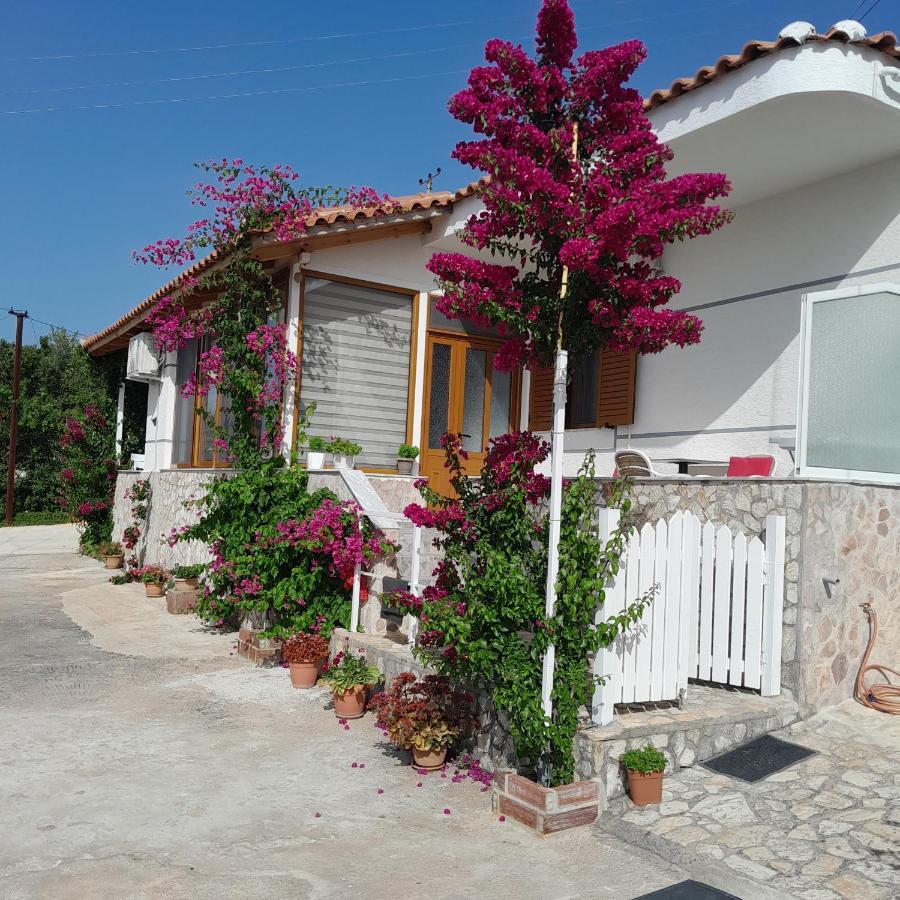 Luxury Dennis Home Sarandë Exterior foto